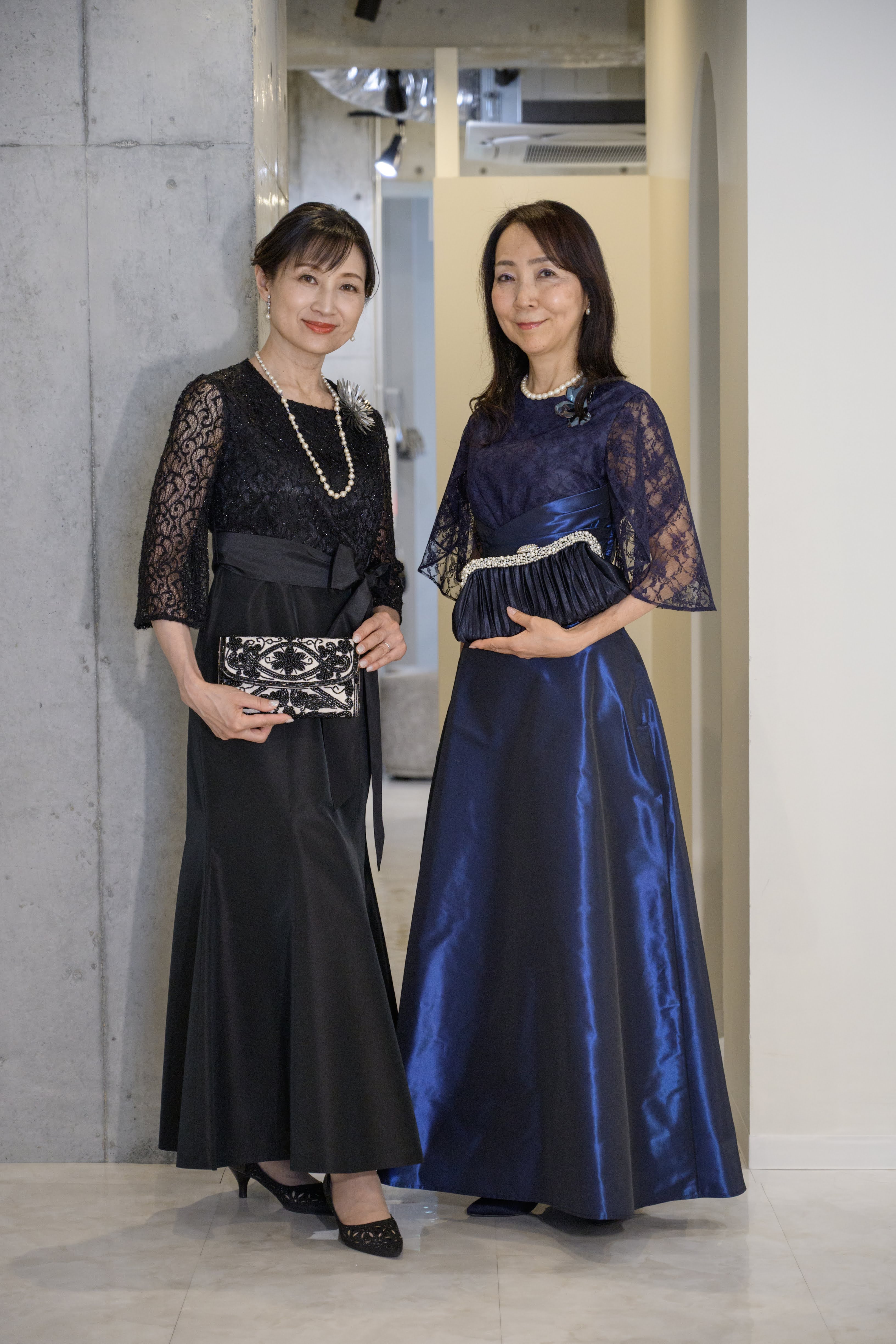 両家の新郎新婦の母親ドレス